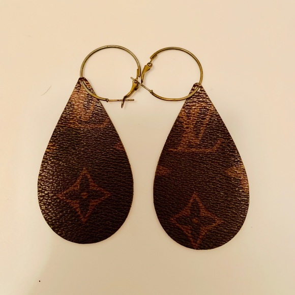 Louis Vuitton Earrings - Picture 1 of 1
